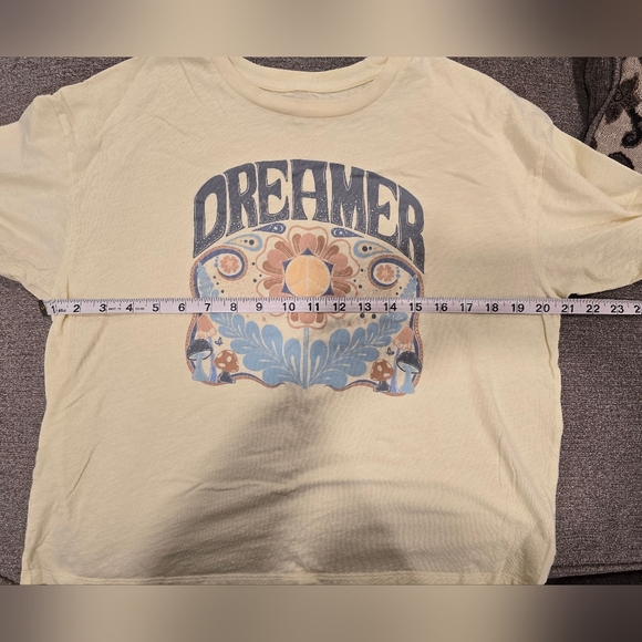 American Eagle Yellow Graphic Tee with Dreamer Print - Picture 4 of 4